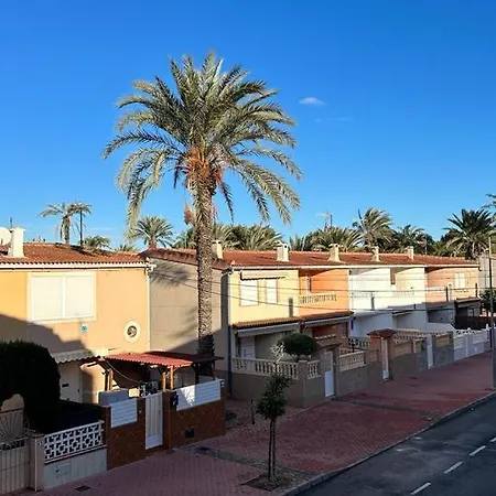 Playa De Naufragos Cozy With Pool Apartment