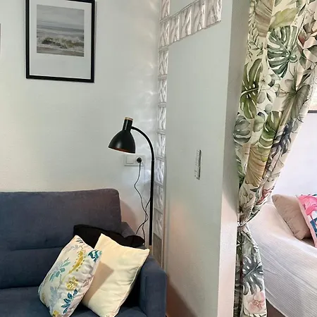 Playa De Naufragos Cozy With Pool شقة *